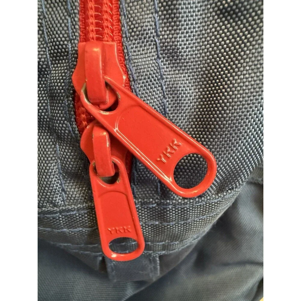 Vintage 1970s NIKE Blue‎ Red Duffle Gym Bag Taiwan Made YKK Zippers